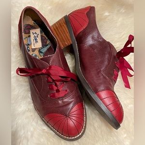 Miss L-Fire Williamsburg Brogues in Red